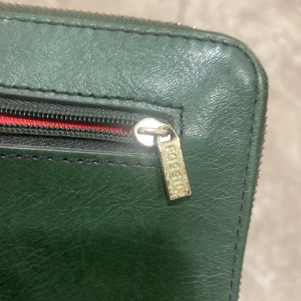 Fossil good preowned